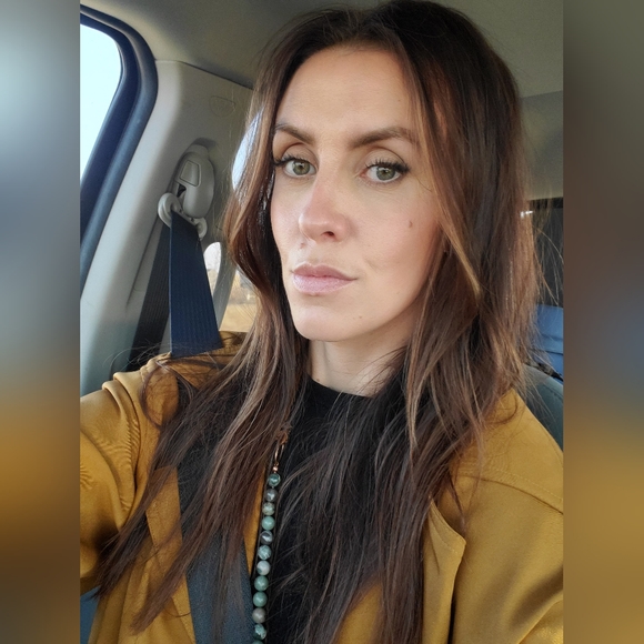 Meet your Posher, Amanda - Picture 1 of 1